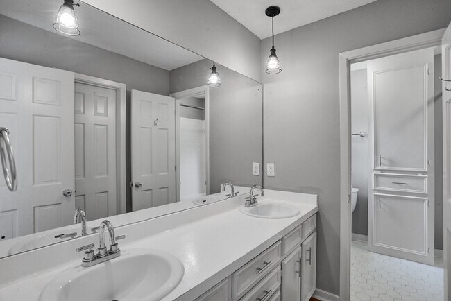 Building Photo - Beautiful Home for Lease!
