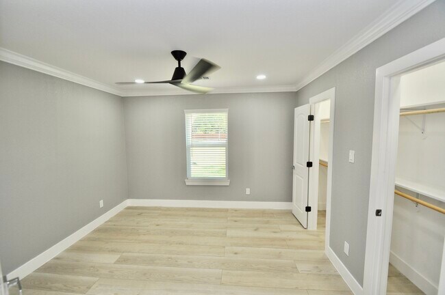 Building Photo - 7238 Evans St