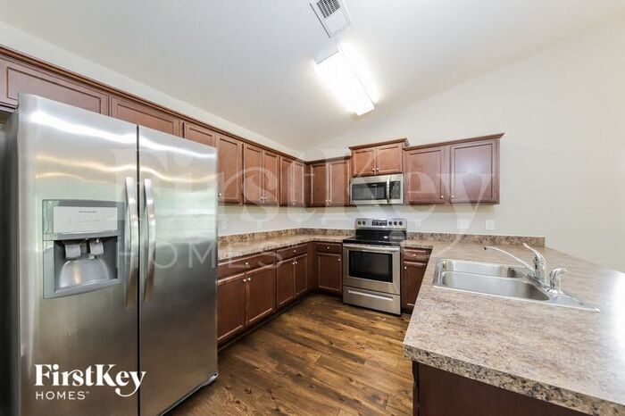 Building Photo - 1049 Solstice St