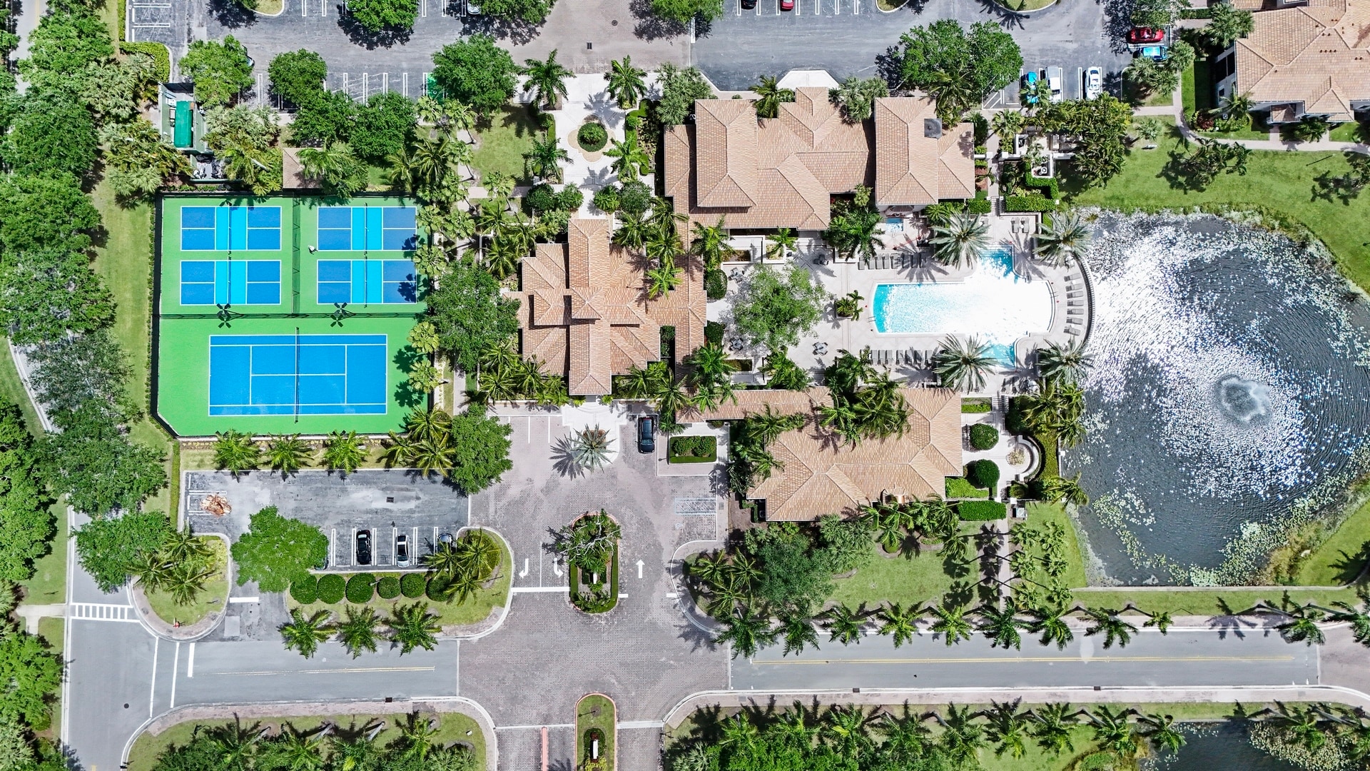 AMENITIES ARIAL - 3018 Alcazar Pl
