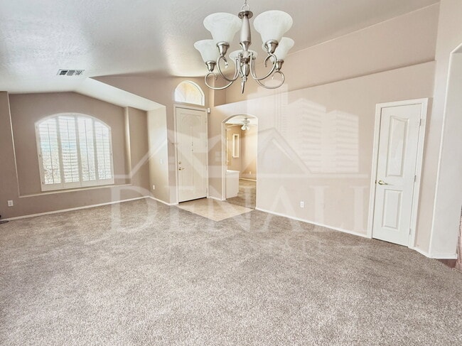 Building Photo - 4330 E Cottonwood Ln