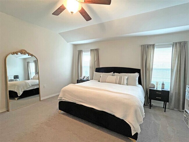 Building Photo - 13313 Henneman Dr