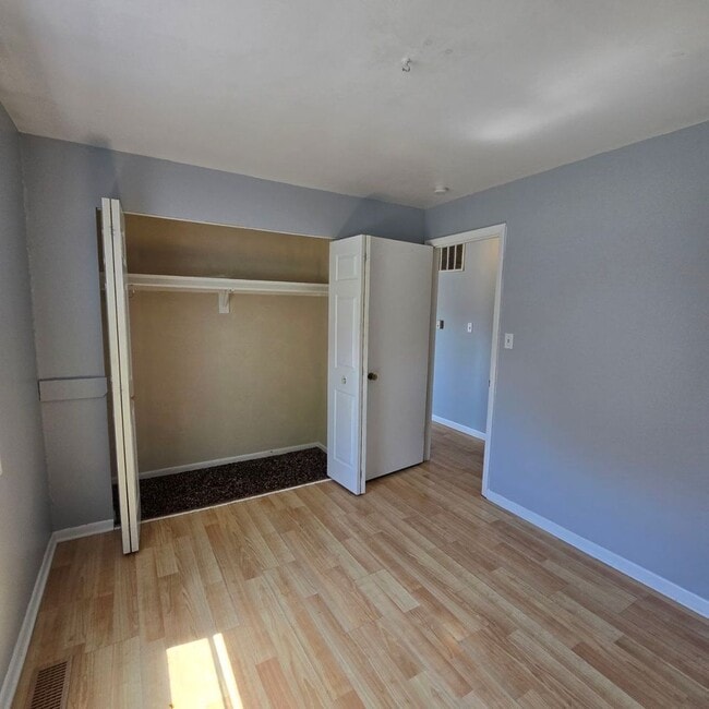 Building Photo - 20169 Ash Ln