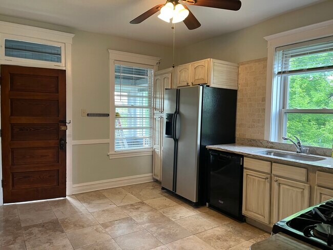 Building Photo - 8037 Floral Ave