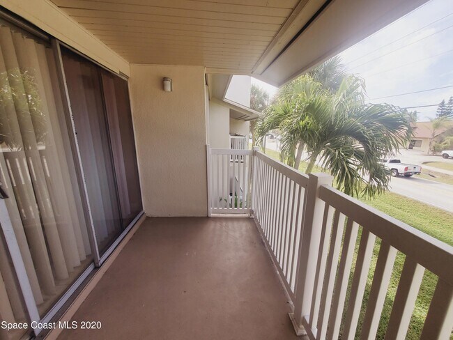 Building Photo - 250 N Banana River Dr