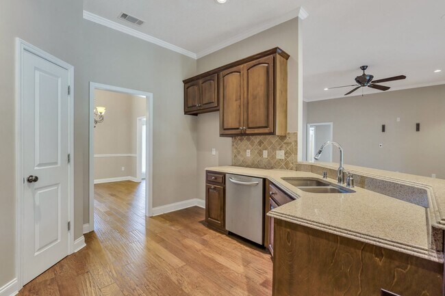 Building Photo - 1821 Old Carriage Trail