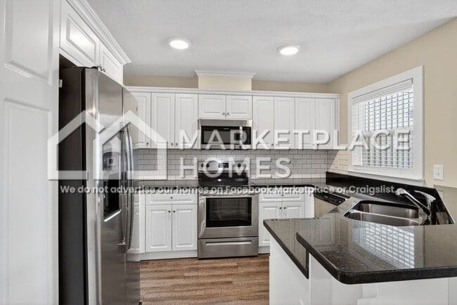 Building Photo - 112 Downsbury Rd