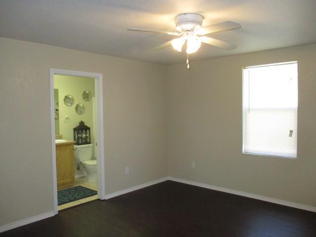 Building Photo - 3/2/2 Old Granbury Estates! Very nice home...