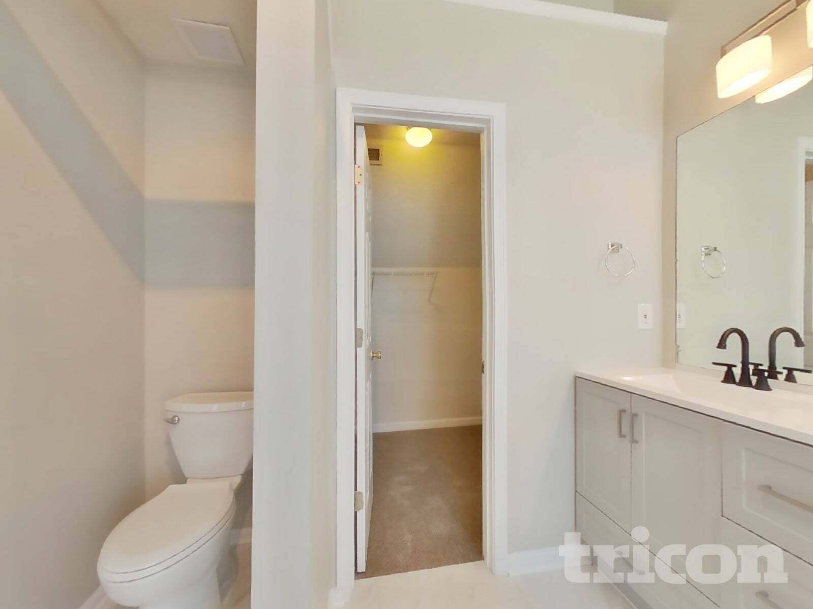 Building Photo - 1951 Hidden Valley Dr SW