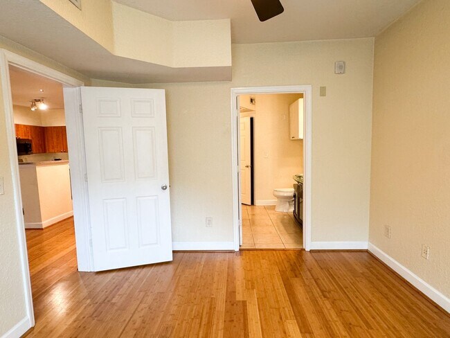 Building Photo - The Grande Downtown - One bedroom one bath...
