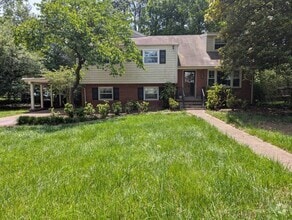 Building Photo - 8903 Freestone Ave