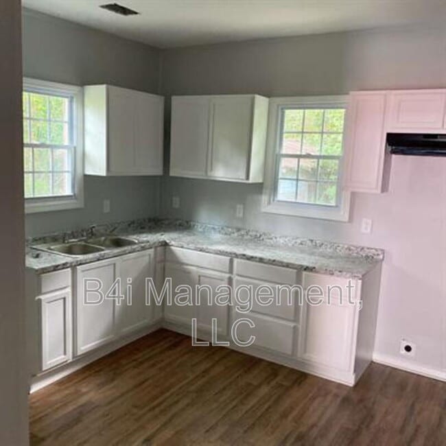 Building Photo - 1512 23rd St