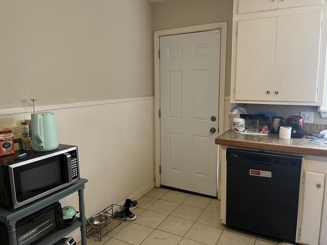 Building Photo - 3303 28th St