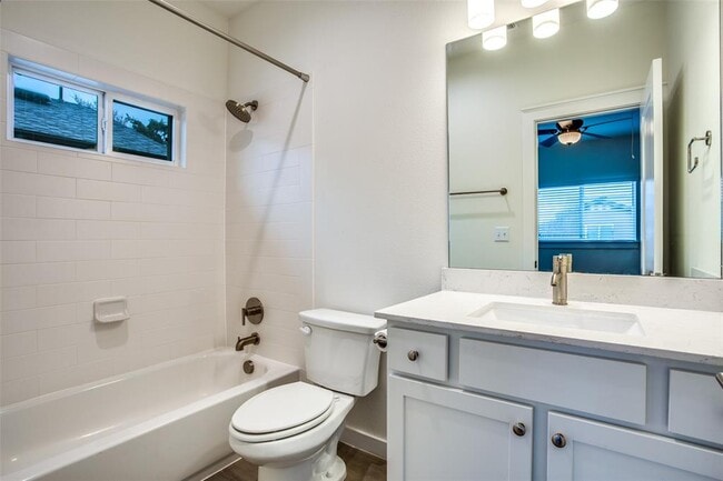 Building Photo - 6800 Menchaca Rd