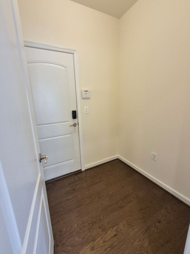 Building Photo - 15 Sweet William Dr