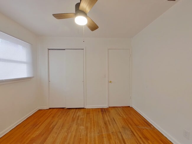 Building Photo - 3 Bedroom Home