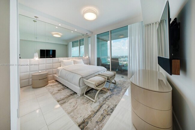 Building Photo - 10203 Collins Ave