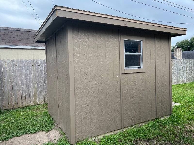 Building Photo - 109 Laguna Dr