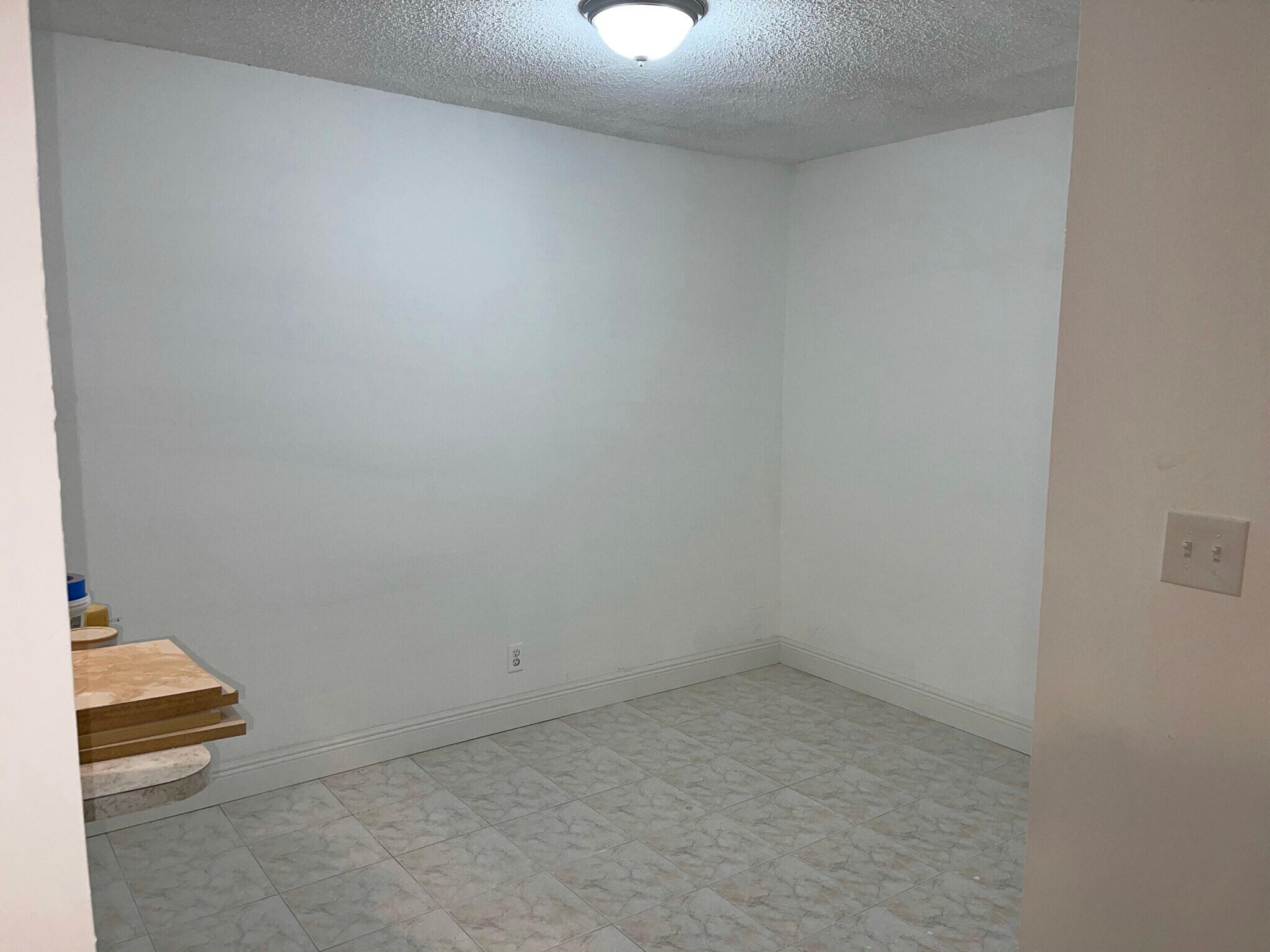 Building Photo - 5953 NW 25th Ct