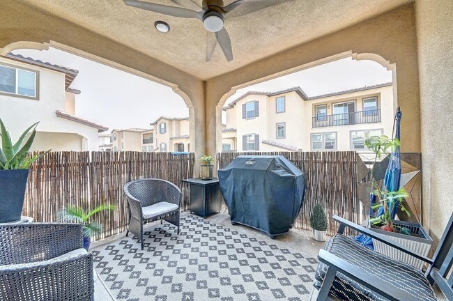 Building Photo - 10572 Acorn Pl