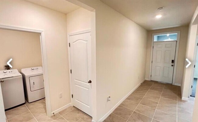 Building Photo - 2073 Doe Run Dr