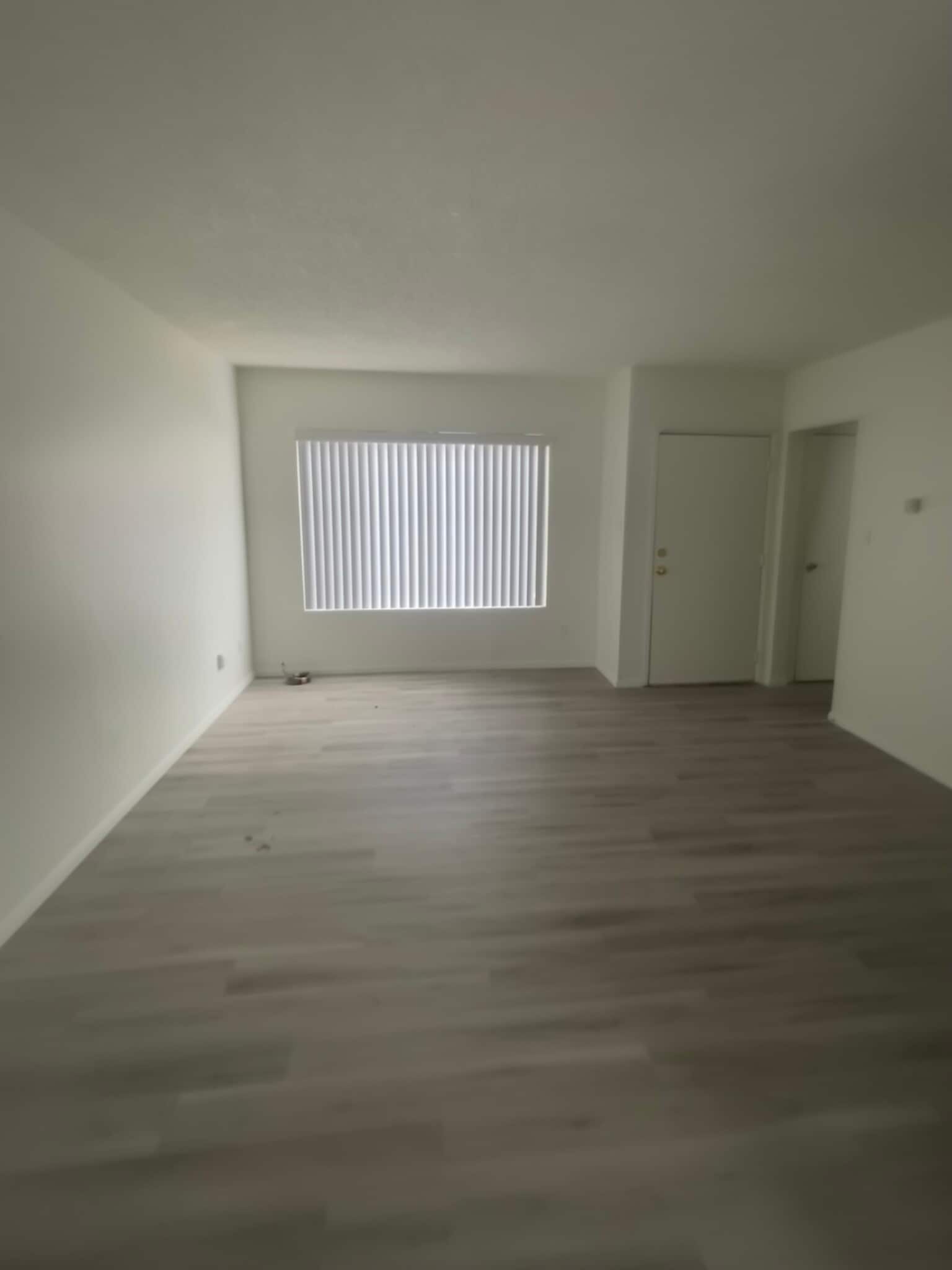 Building Photo - 151 E 95th St