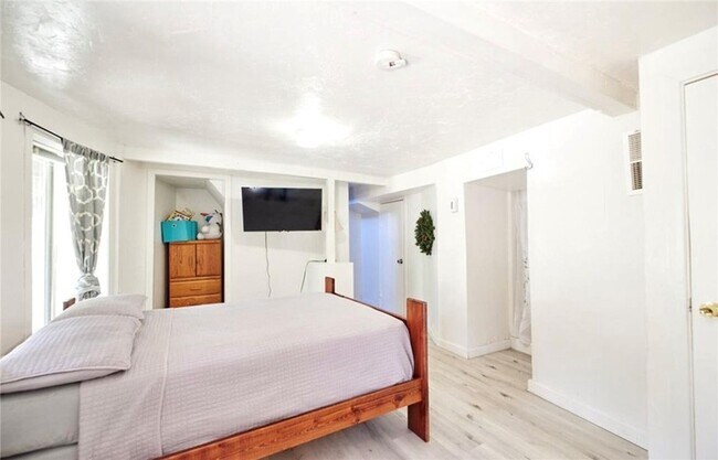 Building Photo - 33362 Carlock Dr