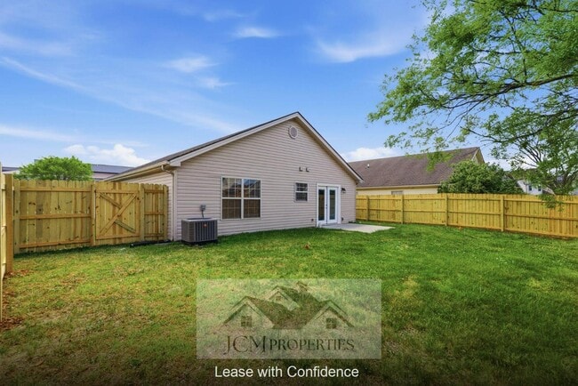 Building Photo - 2001 Polk Ln