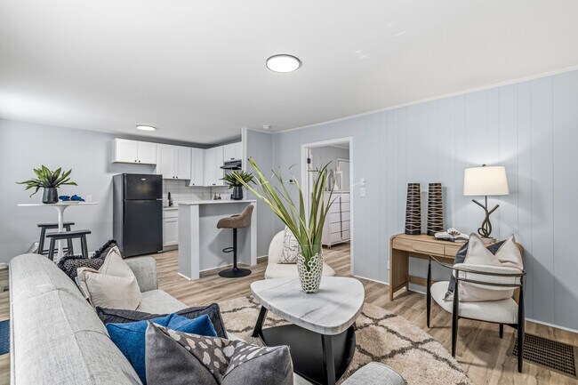 Building Photo - Newly Remodeled 1 Bedroom Apartment