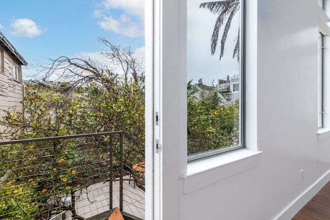 Building Photo - 3873 17th St