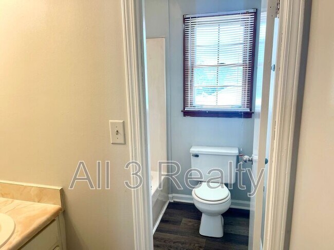Building Photo - 116 Fairhaven Ct