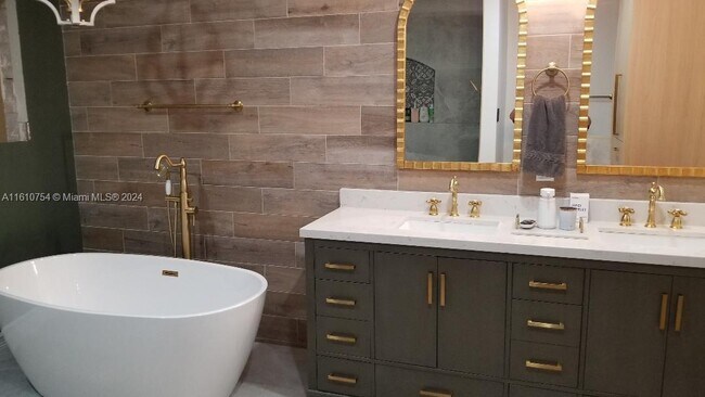 Building Photo - 26605 SW 173rd Ct