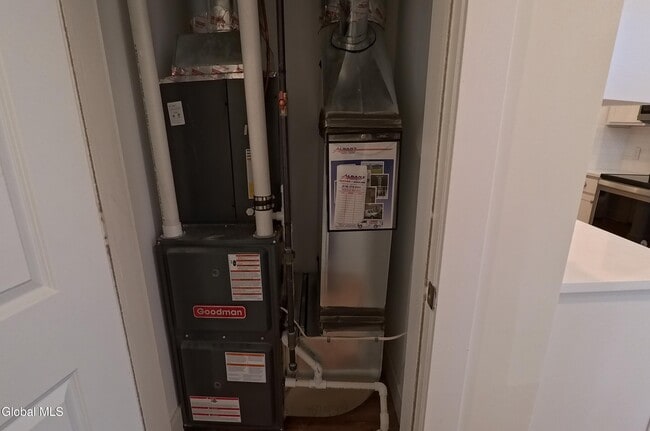 Building Photo - 745 Watervliet Shaker Rd