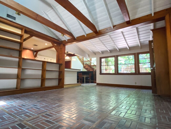 Building Photo - 3814 Dixie Canyon Ave