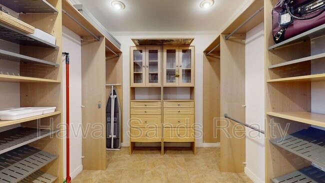 Building Photo - 44-119 Mikiola Dr
