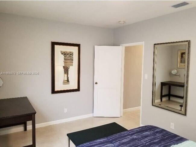 Building Photo - 2023 Funston St