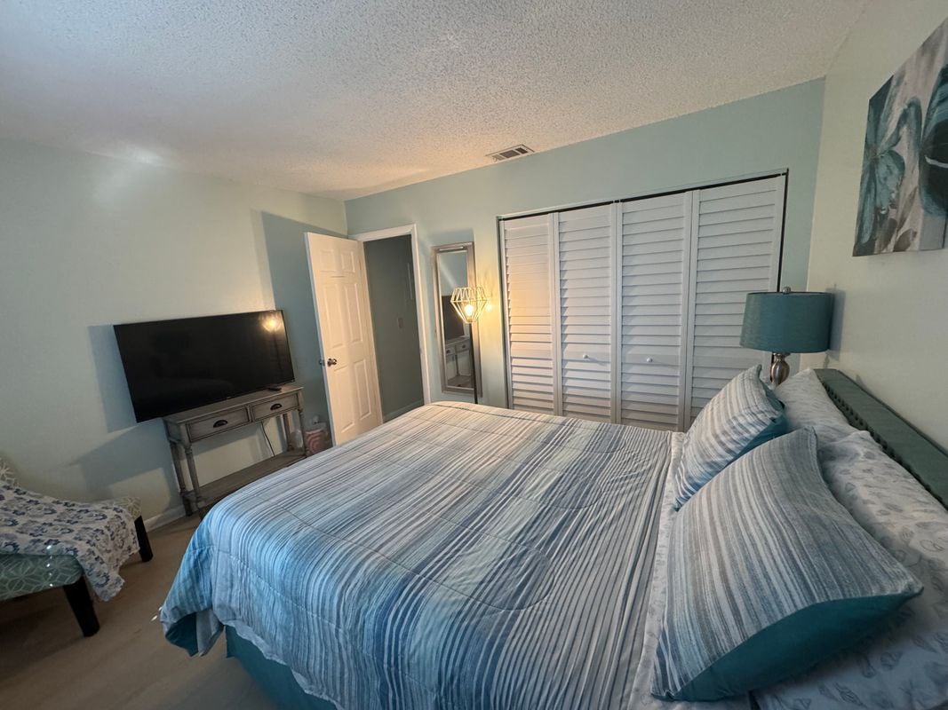 Building Photo - 8617 Pluto Terrace