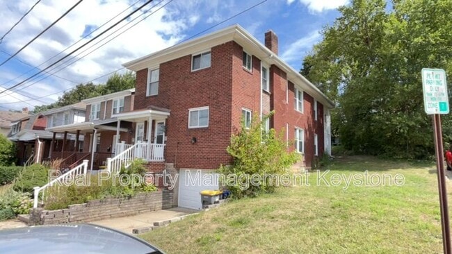 Building Photo - 1428 Park Blvd