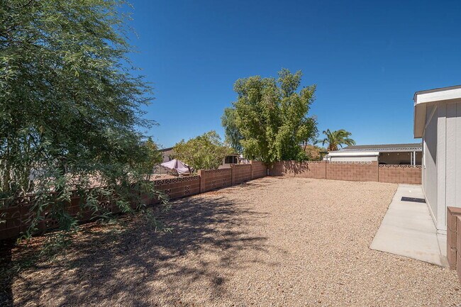 Building Photo - 8559 E Coralbell Ave