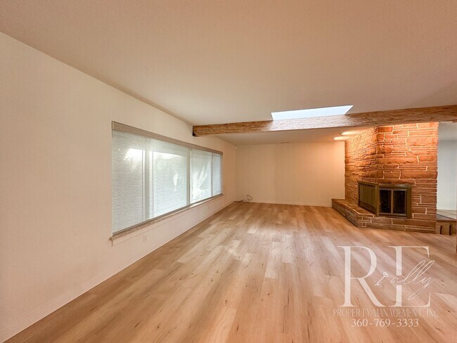 Building Photo - Mid-Century Modern Dream Home with Chef’s ...