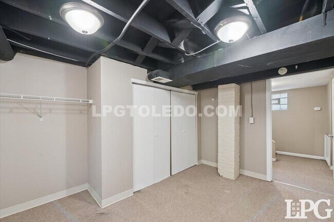 Building Photo - 1809 Pilgrim Rd