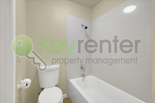 Building Photo - 600 Del Verde Cir