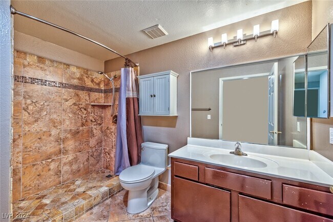 Building Photo - 231 W Horizon Ridge Pkwy