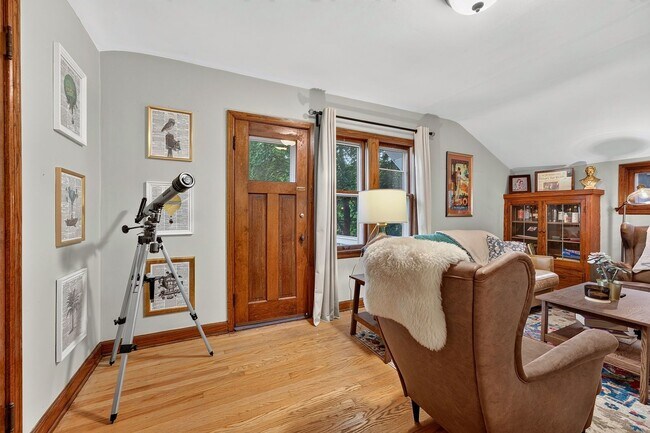 Building Photo - 1424 N 70th St
