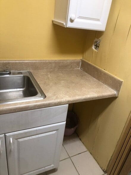 Building Photo - 1680 NE 157th Ter