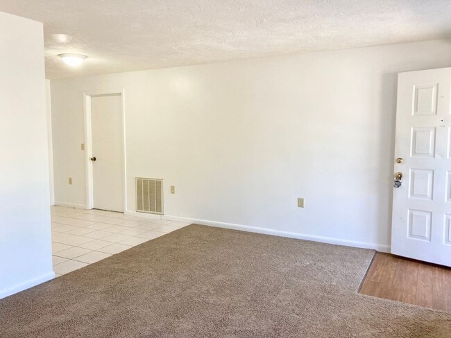 Building Photo - 2 bedroom, 1.5 bath home with carport