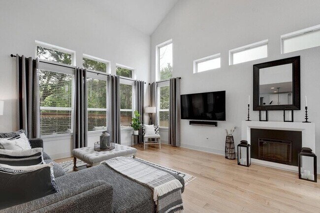 Building Photo - 9710 Tanglemede St