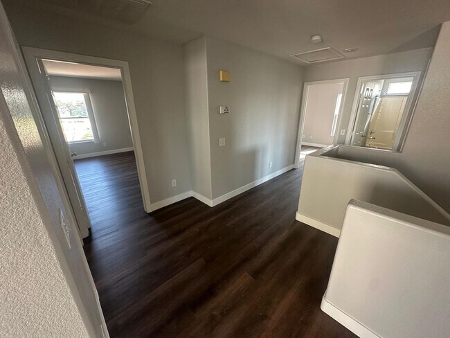 Building Photo - 11588 W Aruba Beach Ave