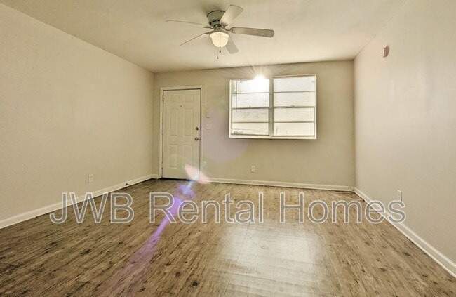 Building Photo - 2802 Justina Rd