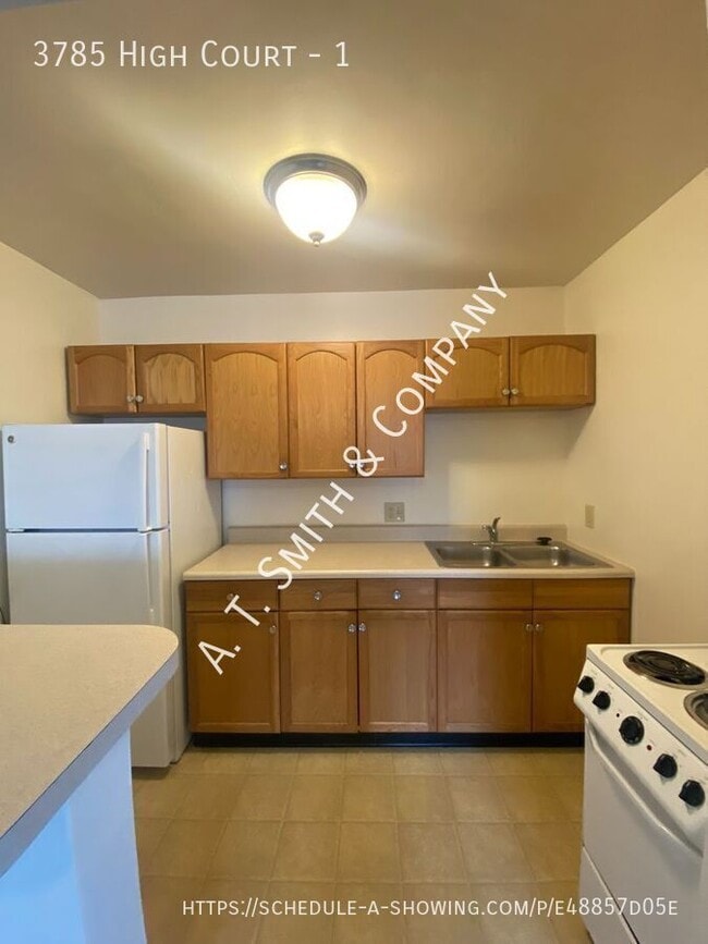 Building Photo - 3785 High Ct